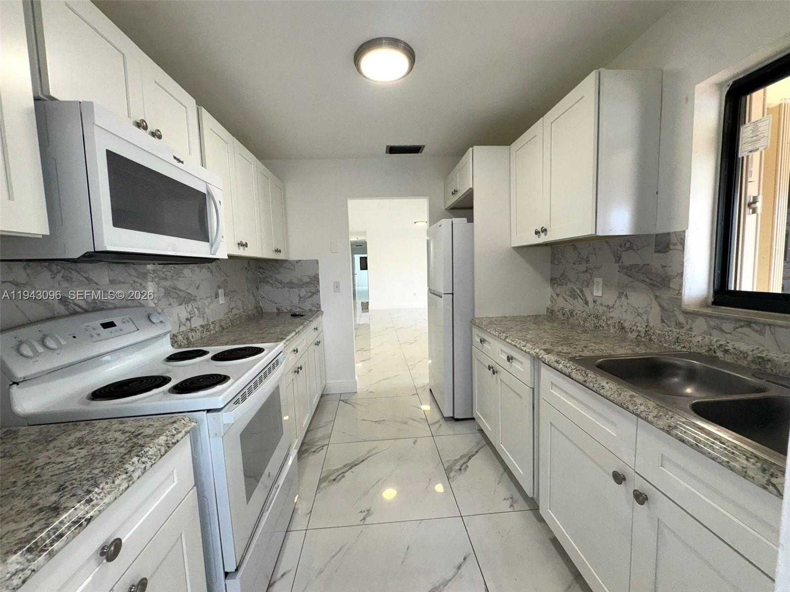 Small Image of 1150 SOUTH EAST 9TH AVE #1150, Hialeah Number 4