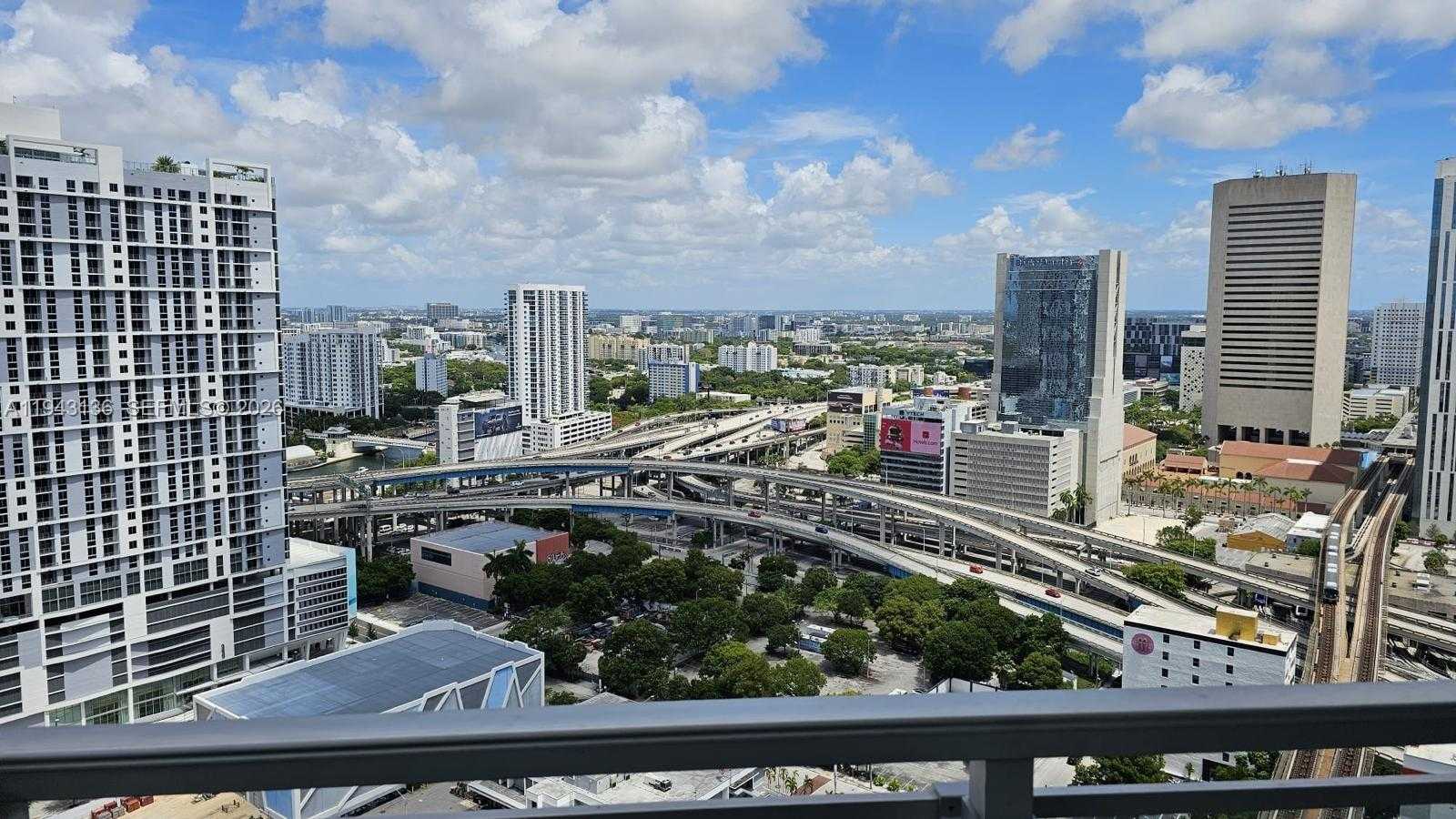 Small Image of 90 SOUTH WEST 3RD ST #3010, Miami Number 16