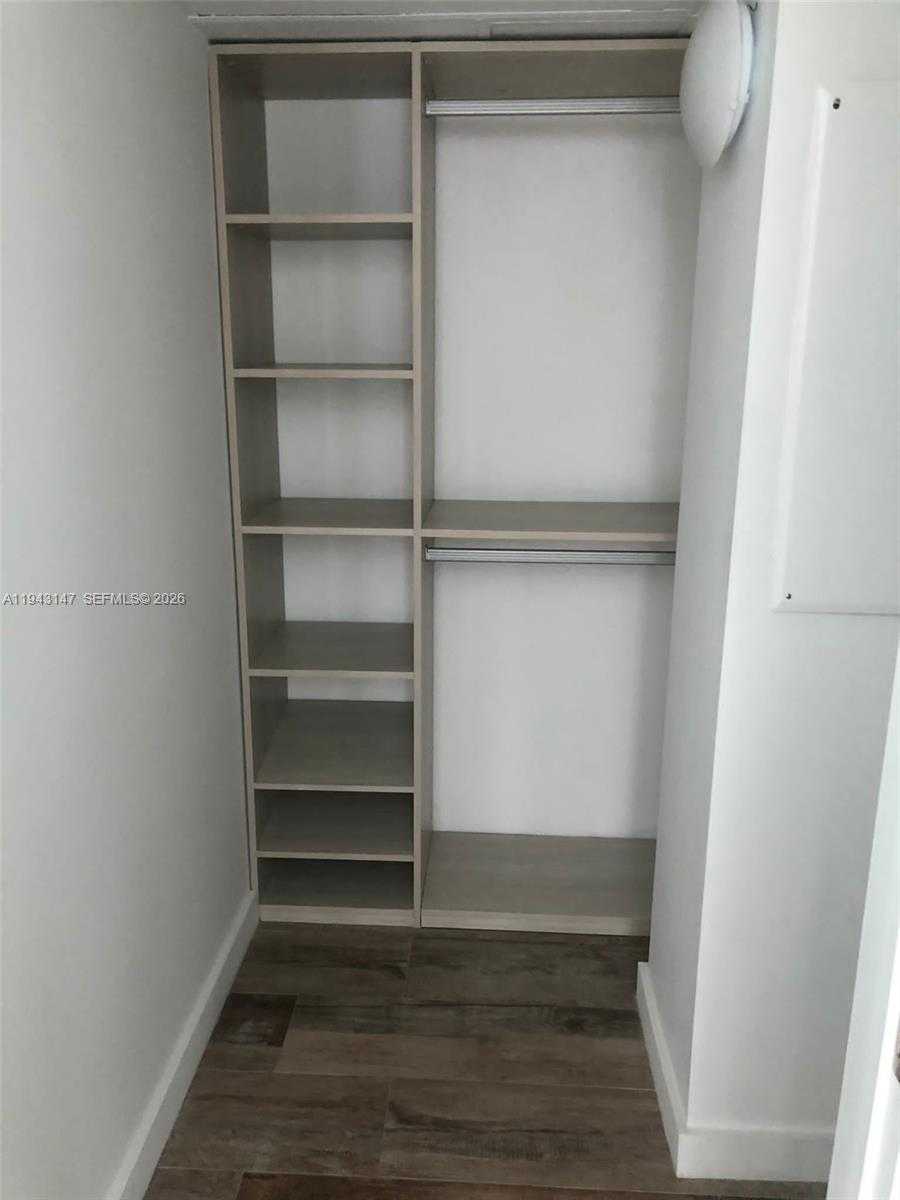 Small Image of 650 NORTH EAST 32ND ST #608, Miami Number 14