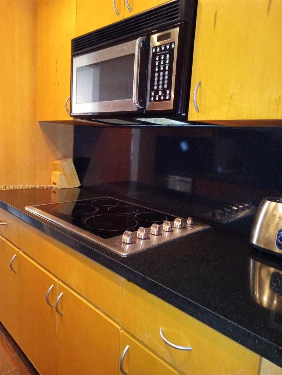 Small Image of 100 LINCOLN RD #814, Miami Beach Number 10