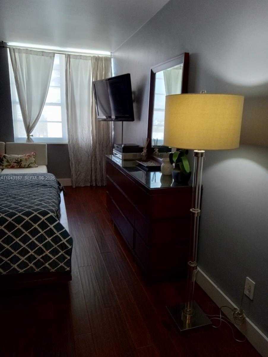 Small Image of 100 LINCOLN RD #814, Miami Beach Number 25