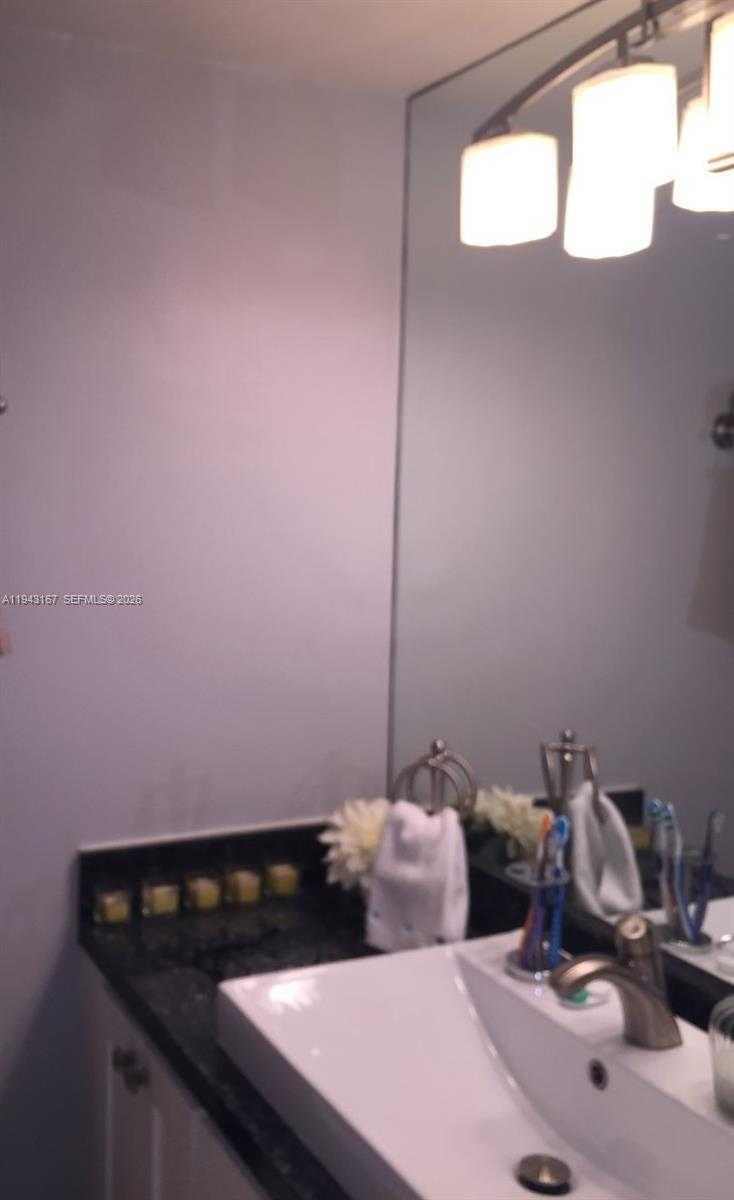 Small Image of 100 LINCOLN RD #814, Miami Beach Number 6