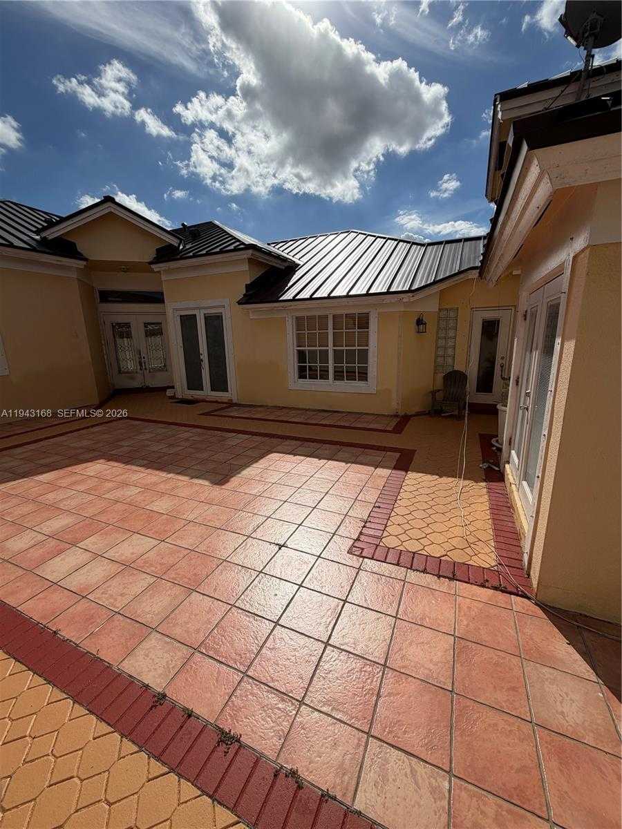 Small Image of 14640 SOUTH WEST 132ND CT, Miami Number 11