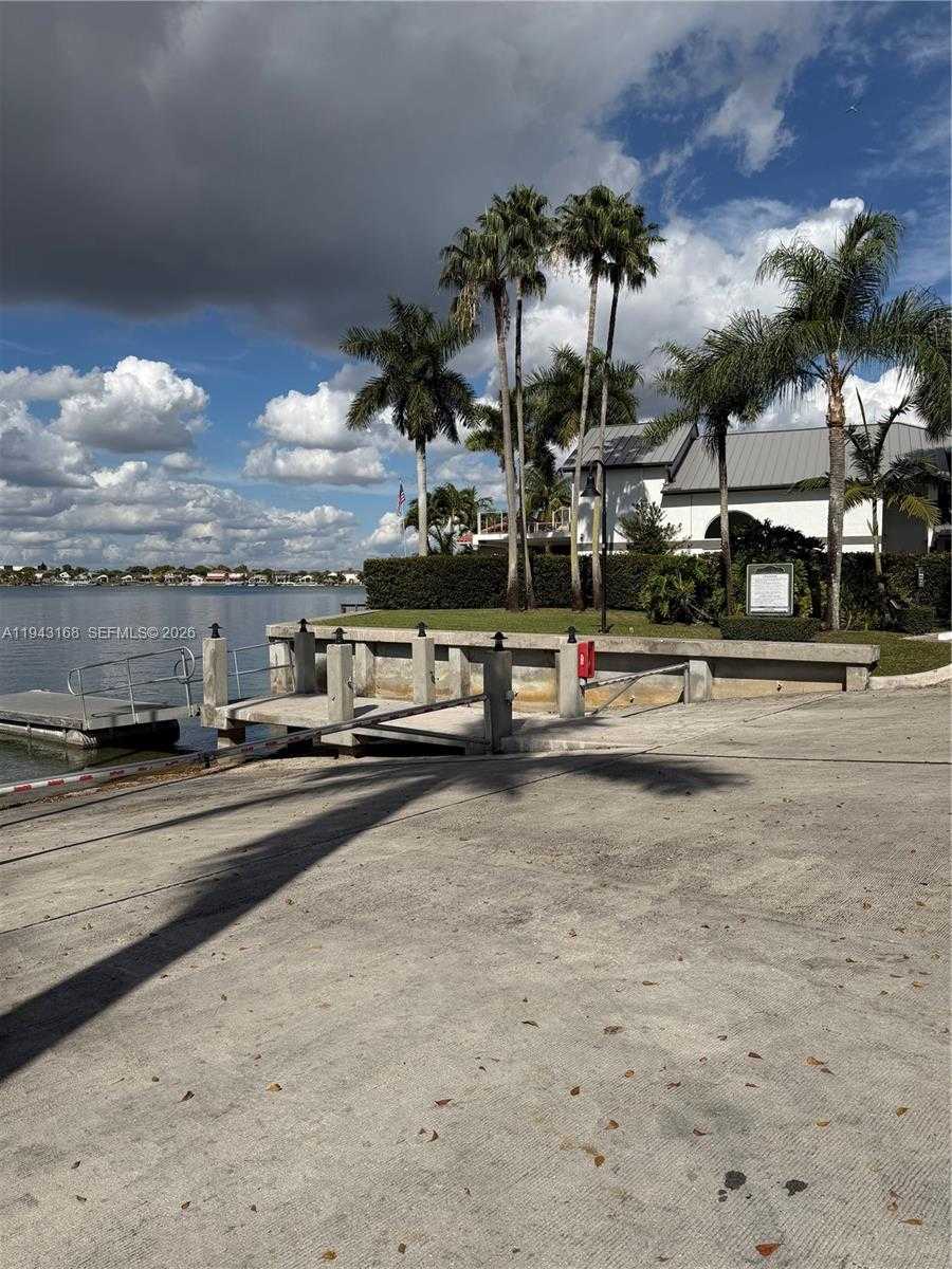 Small Image of 14640 SOUTH WEST 132ND CT, Miami Number 42