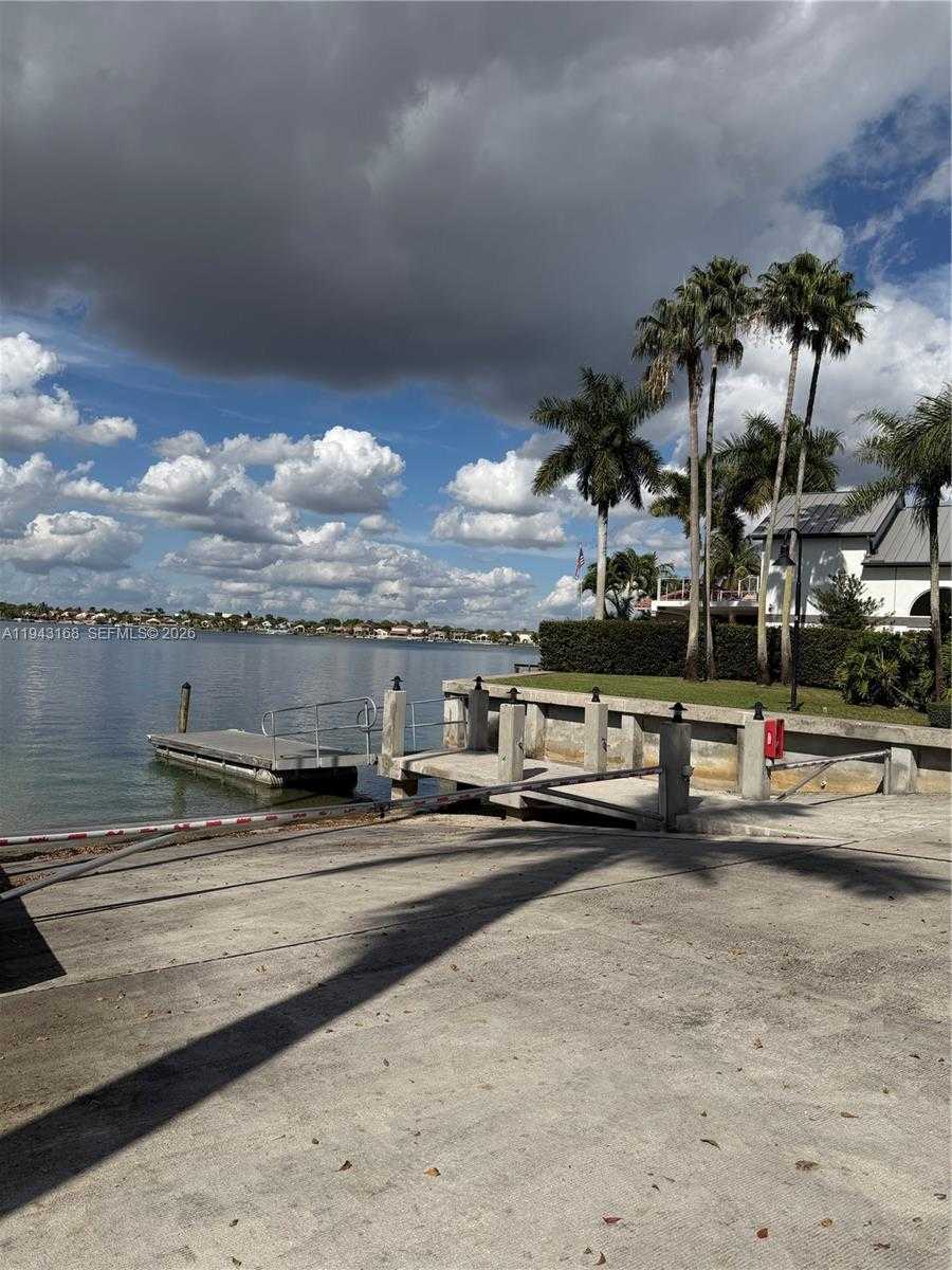 Small Image of 14640 SOUTH WEST 132ND CT, Miami Number 43