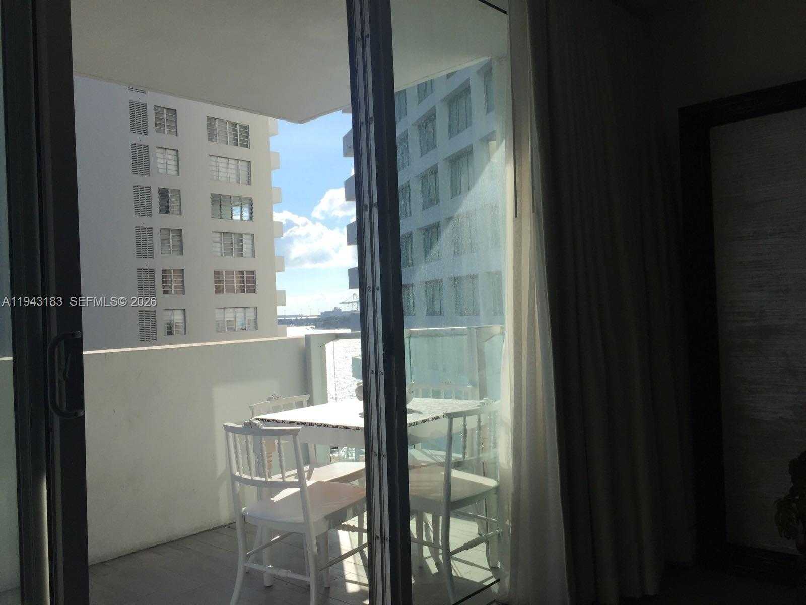 Small Image of 1100 WEST AVE #1401, Miami Beach Number 16