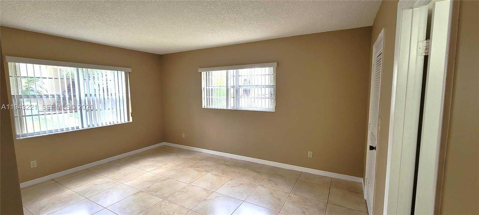 Small Image of 9004 SOUTH WEST 137 ST #B, Miami Number 5