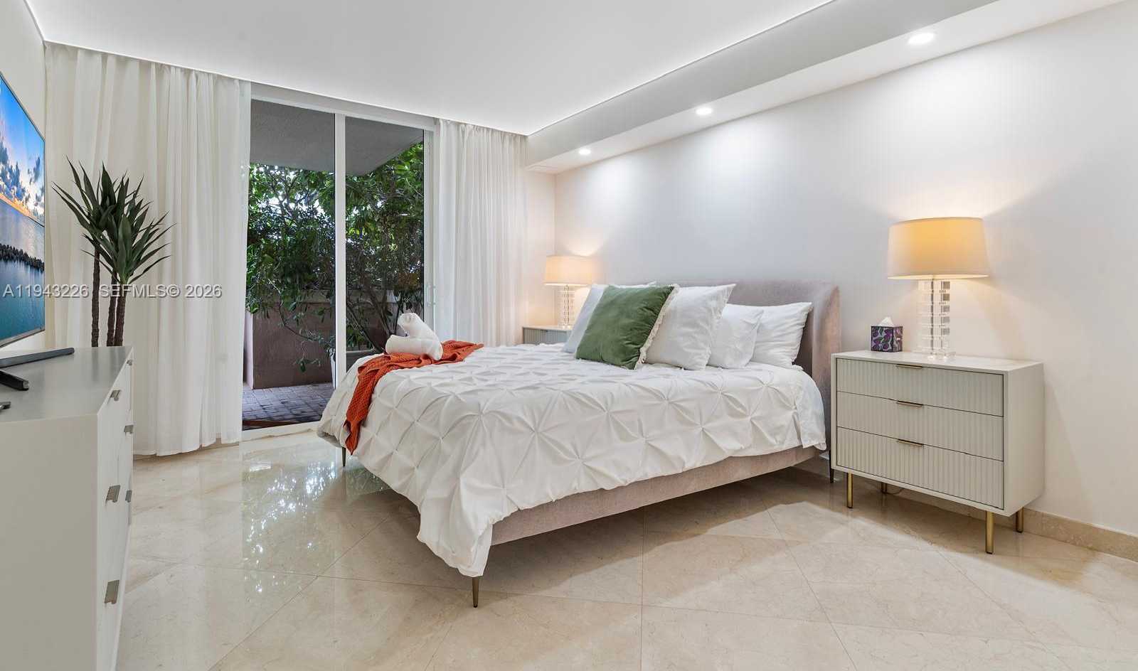 Small Image of 17555 ATLANTIC BLVD #508, Sunny Isles Beach Number 25