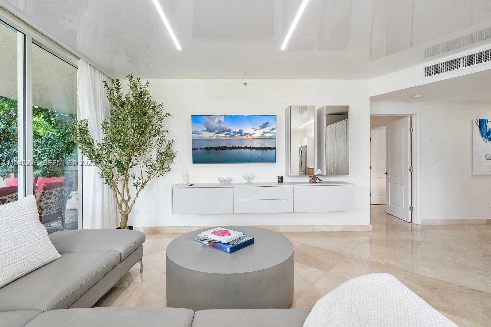 Small Image of 17555 ATLANTIC BLVD #508, Sunny Isles Beach Number 3