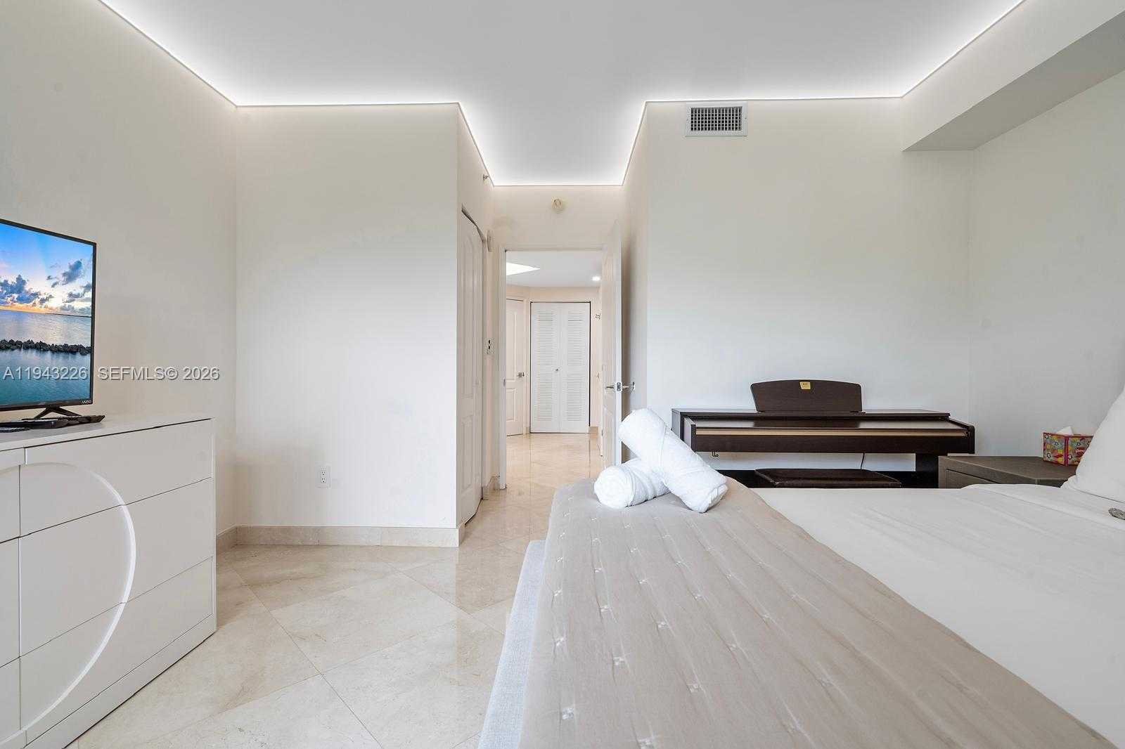 Small Image of 17555 ATLANTIC BLVD #508, Sunny Isles Beach Number 40