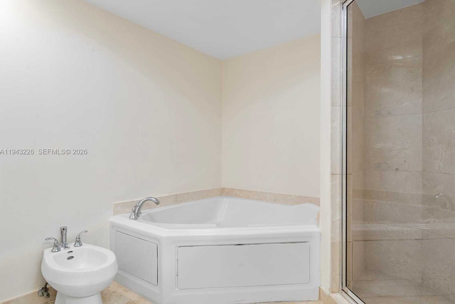 Small Image of 17555 ATLANTIC BLVD #508, Sunny Isles Beach Number 47