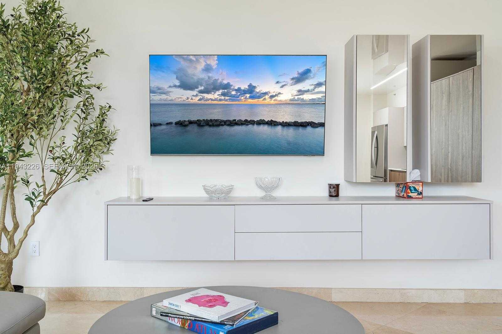 Small Image of 17555 ATLANTIC BLVD #508, Sunny Isles Beach Number 5