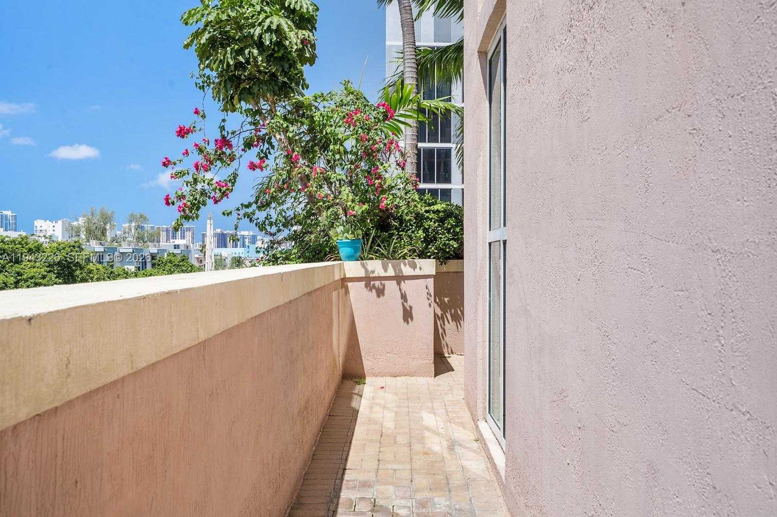 Small Image of 17555 ATLANTIC BLVD #508, Sunny Isles Beach Number 54