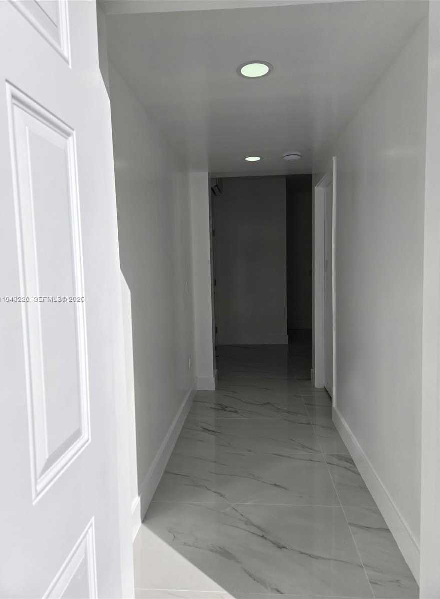 Small Image of 987 NORTH EAST 145 #B, North Miami Number 2