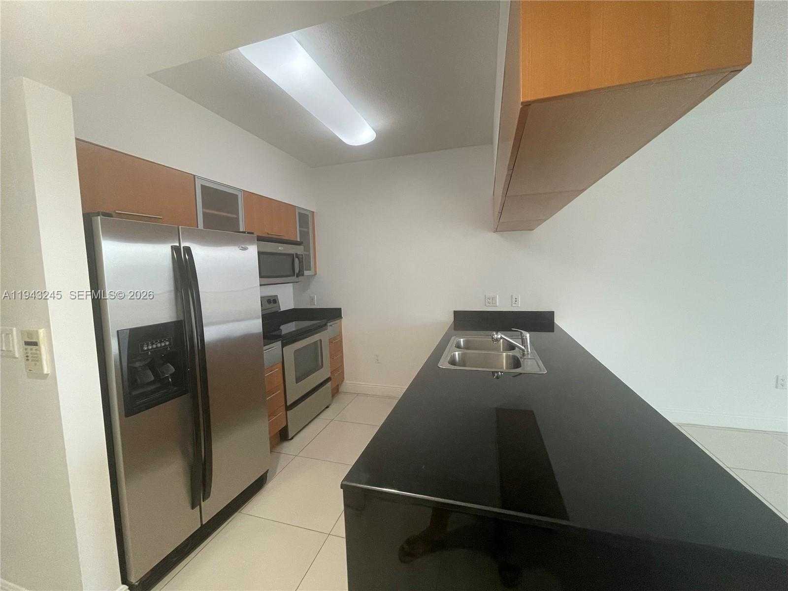 Small Image of 1750 NORTH BAYSHORE DR #2810, Miami Number 15