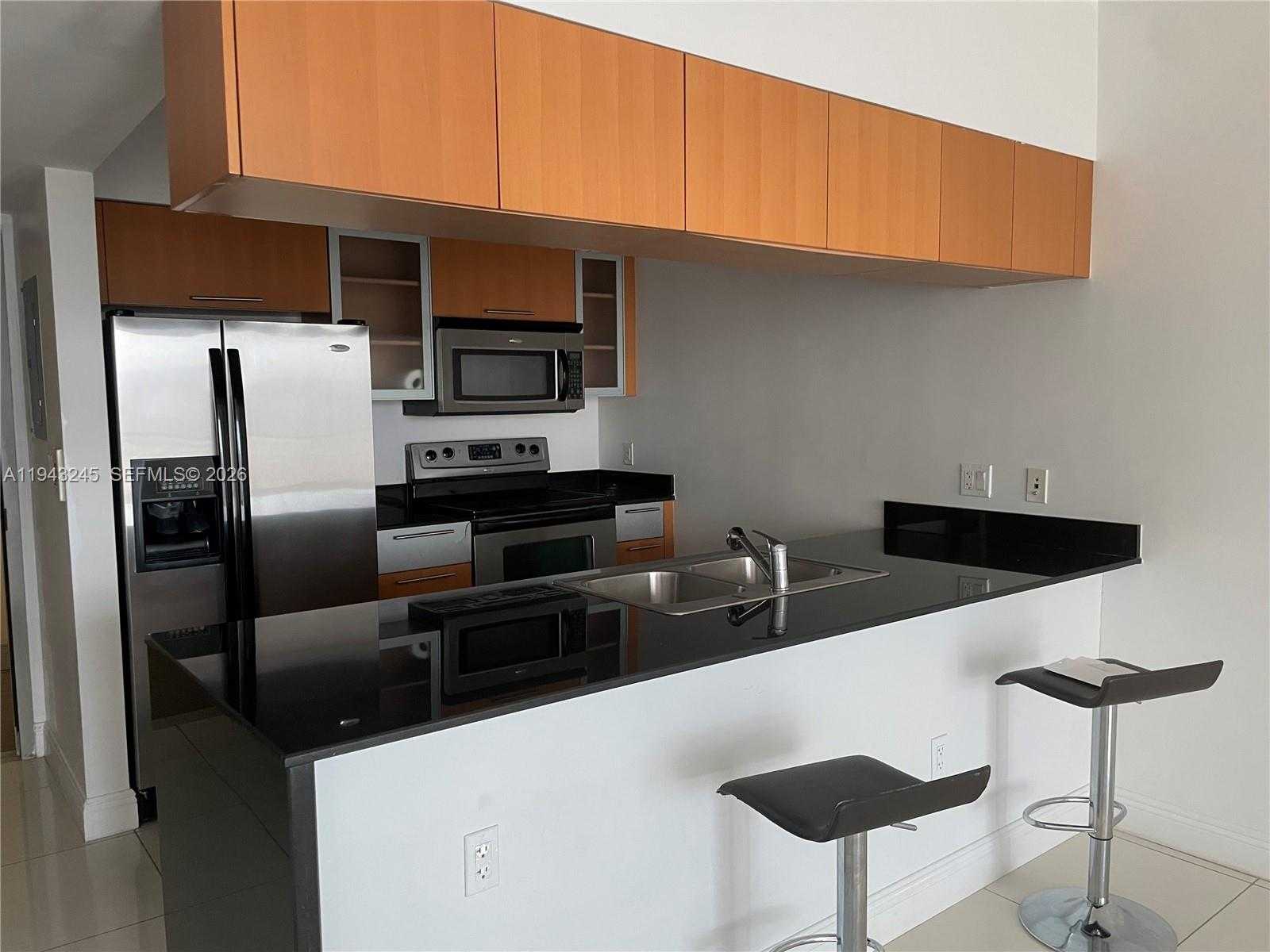 Small Image of 1750 NORTH BAYSHORE DR #2810, Miami Number 16