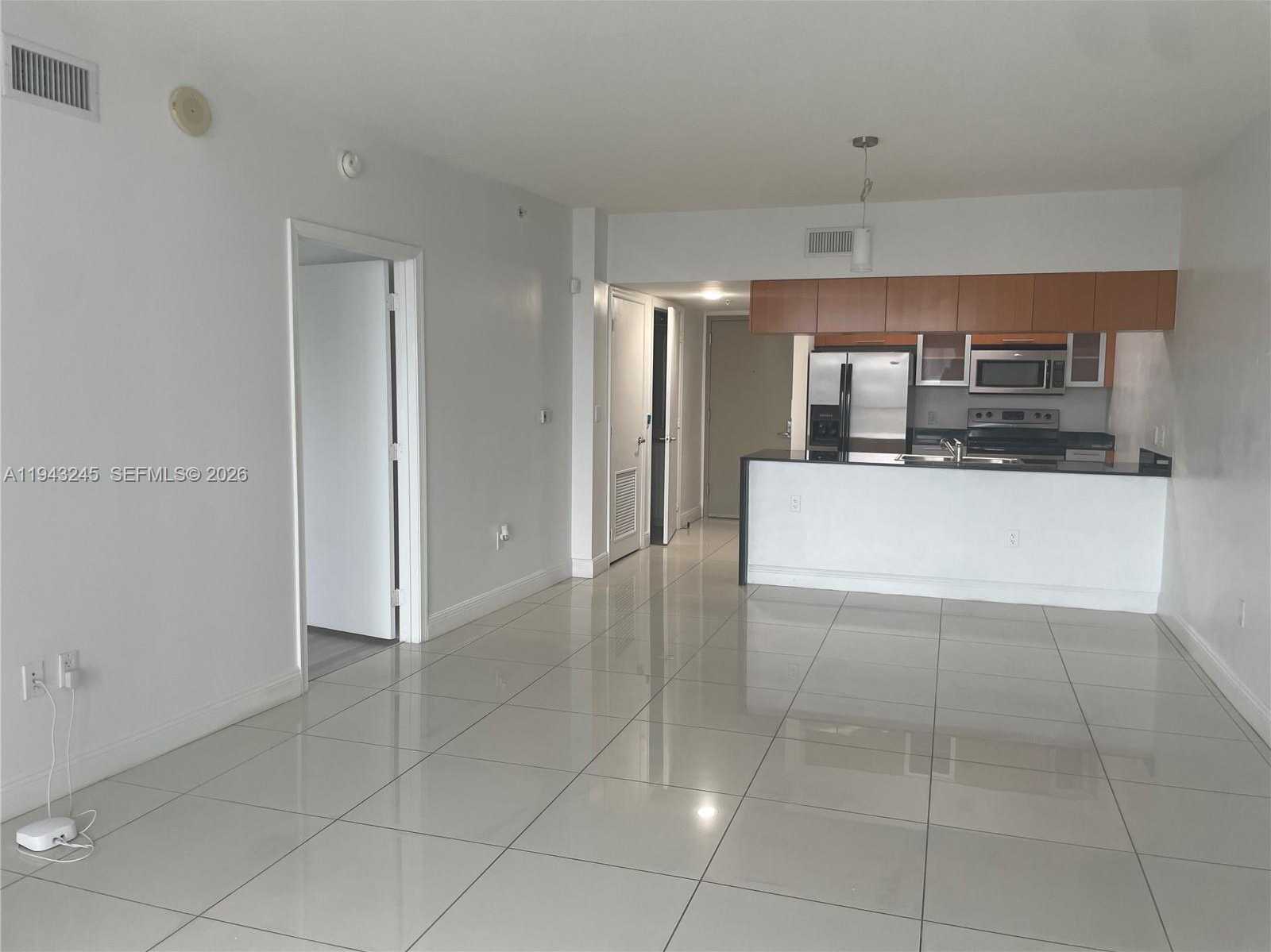Small Image of 1750 NORTH BAYSHORE DR #2810, Miami Number 17