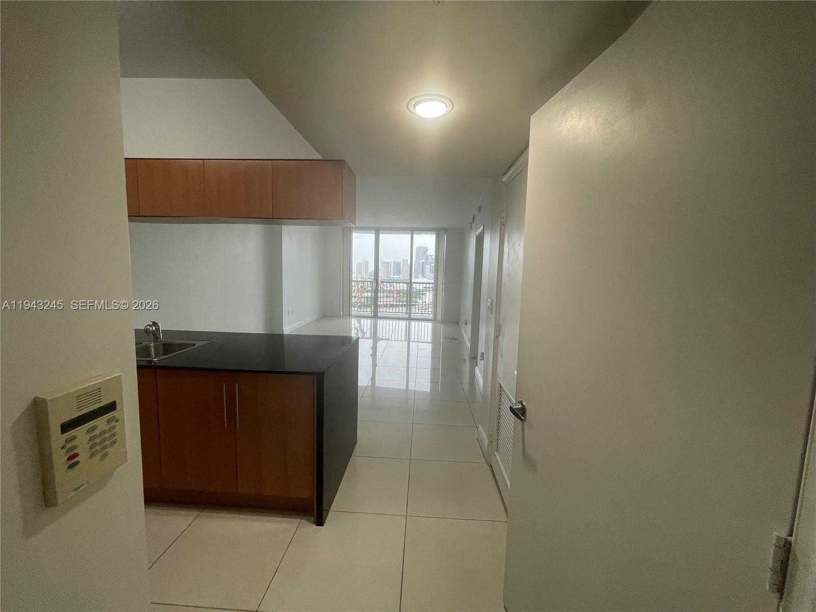 Small Image of 1750 NORTH BAYSHORE DR #2810, Miami Number 9