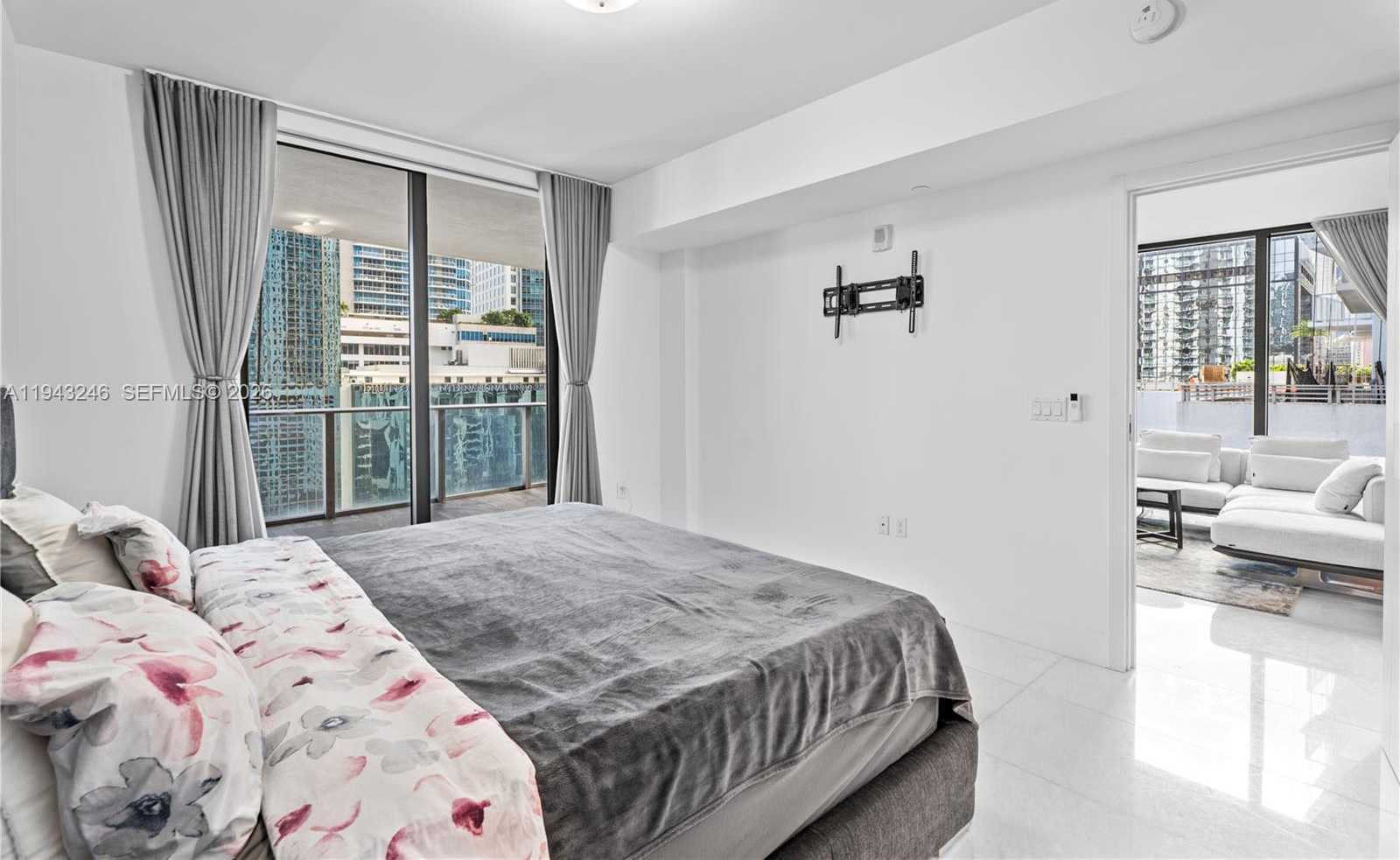 Small Image of 1010 BRICKELL AVE #1405, Miami Number 17
