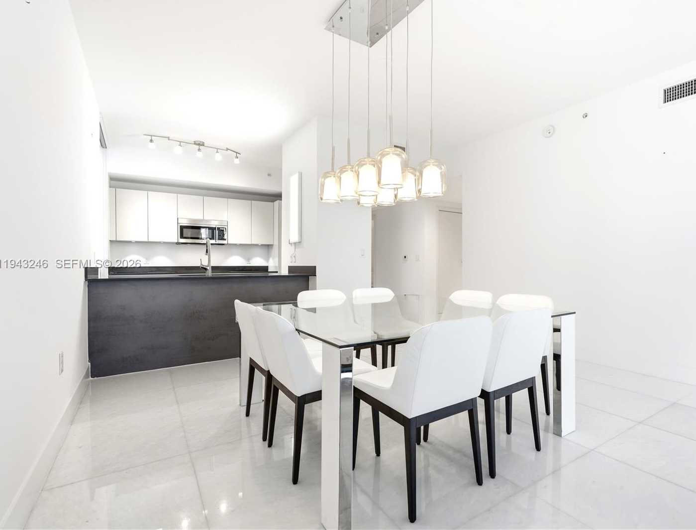 Small Image of 1010 BRICKELL AVE #1405, Miami Number 5