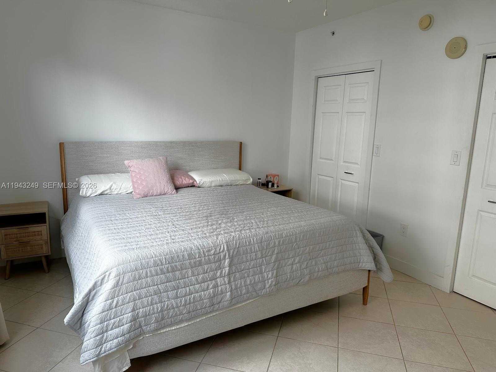 Small Image of 2000 NORTH BAYSHORE DR #625, Miami Number 11