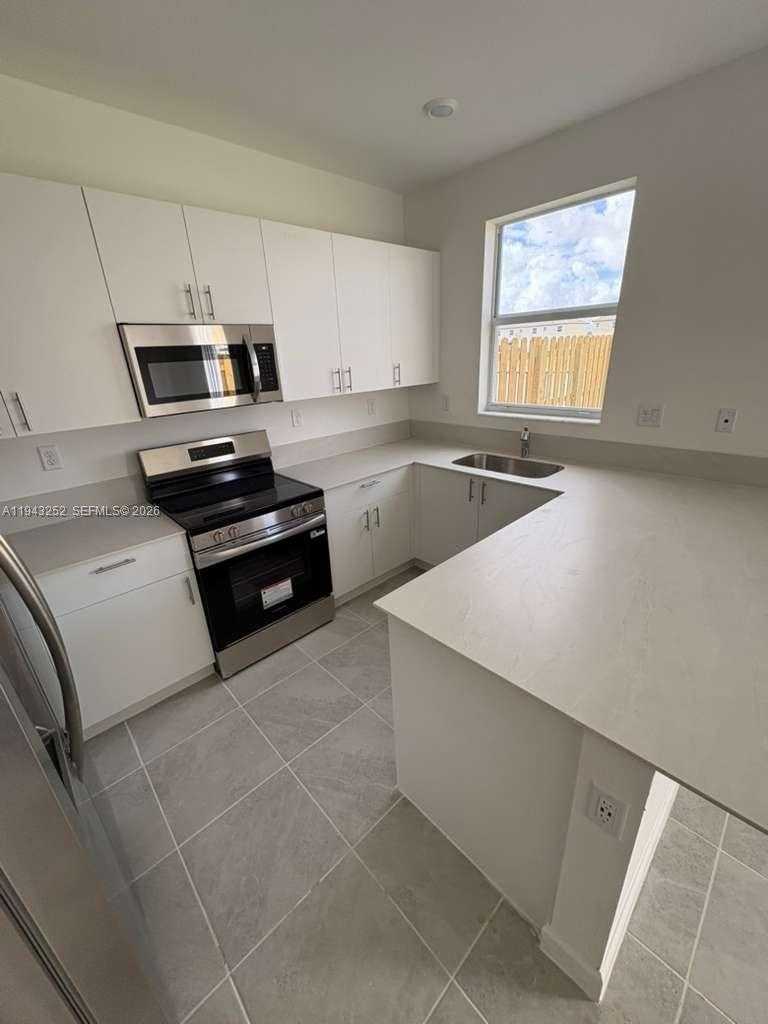 Small Image of 2708 SOUTH EAST 26TH AVE, Homestead Number 5