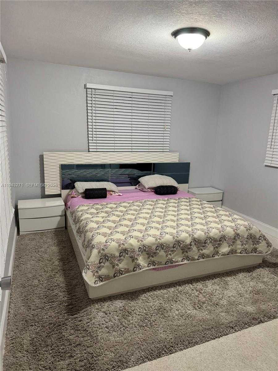 Small Image of 1610 NORTH HAYES STR #B, Hollywood Number 4