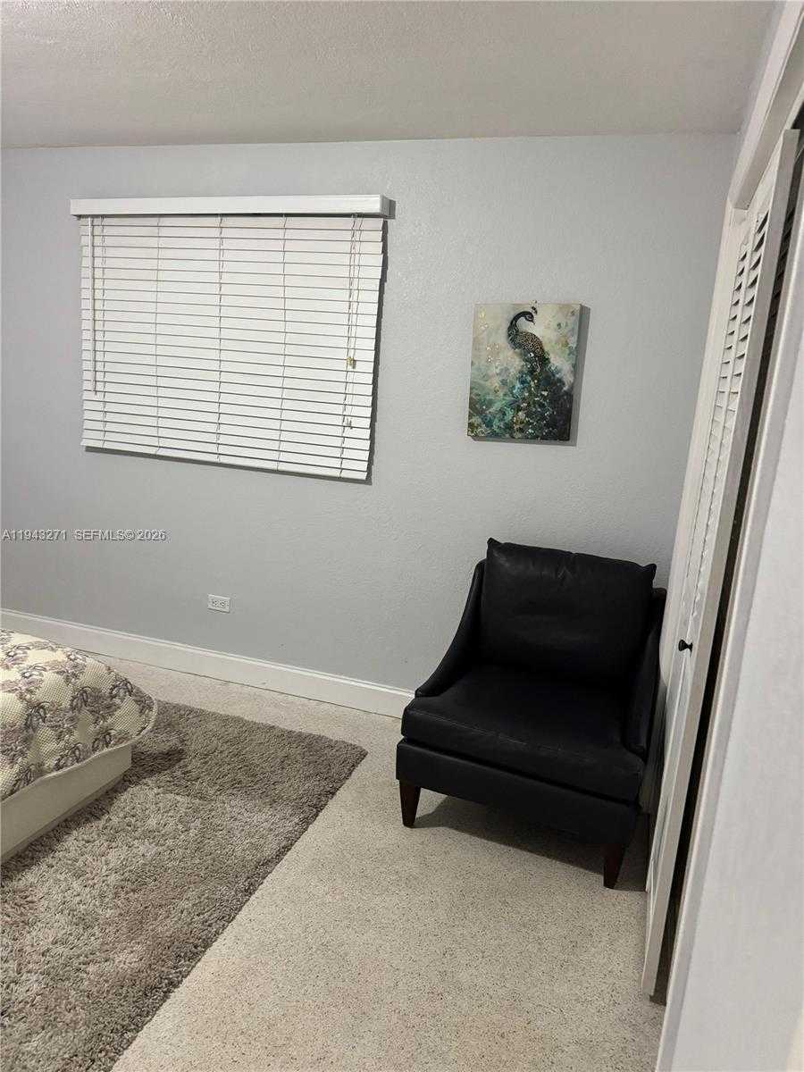 Small Image of 1610 NORTH HAYES STR #B, Hollywood Number 5