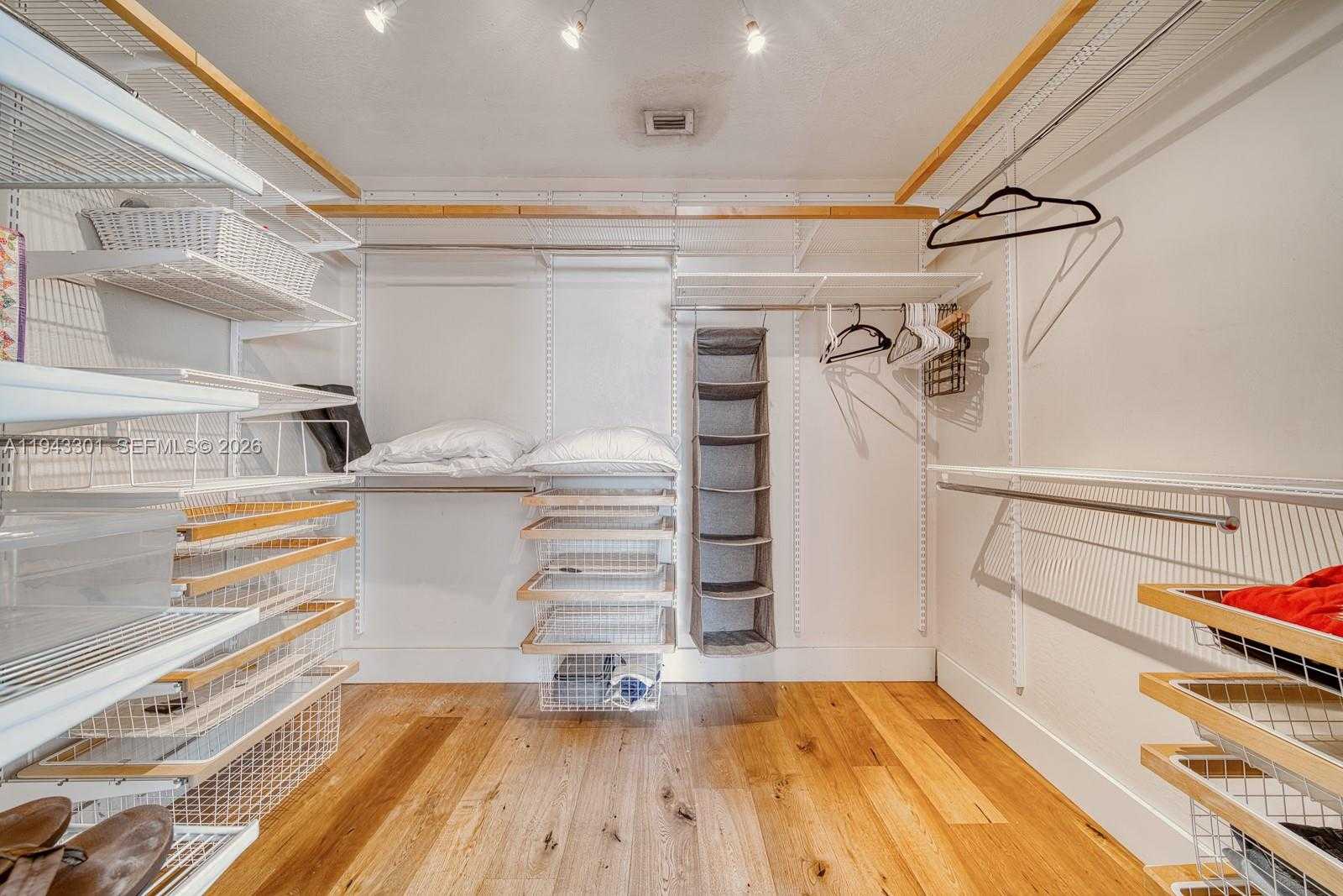 Small Image of 7621 SOUTH WEST 65TH PL, South Miami Number 16