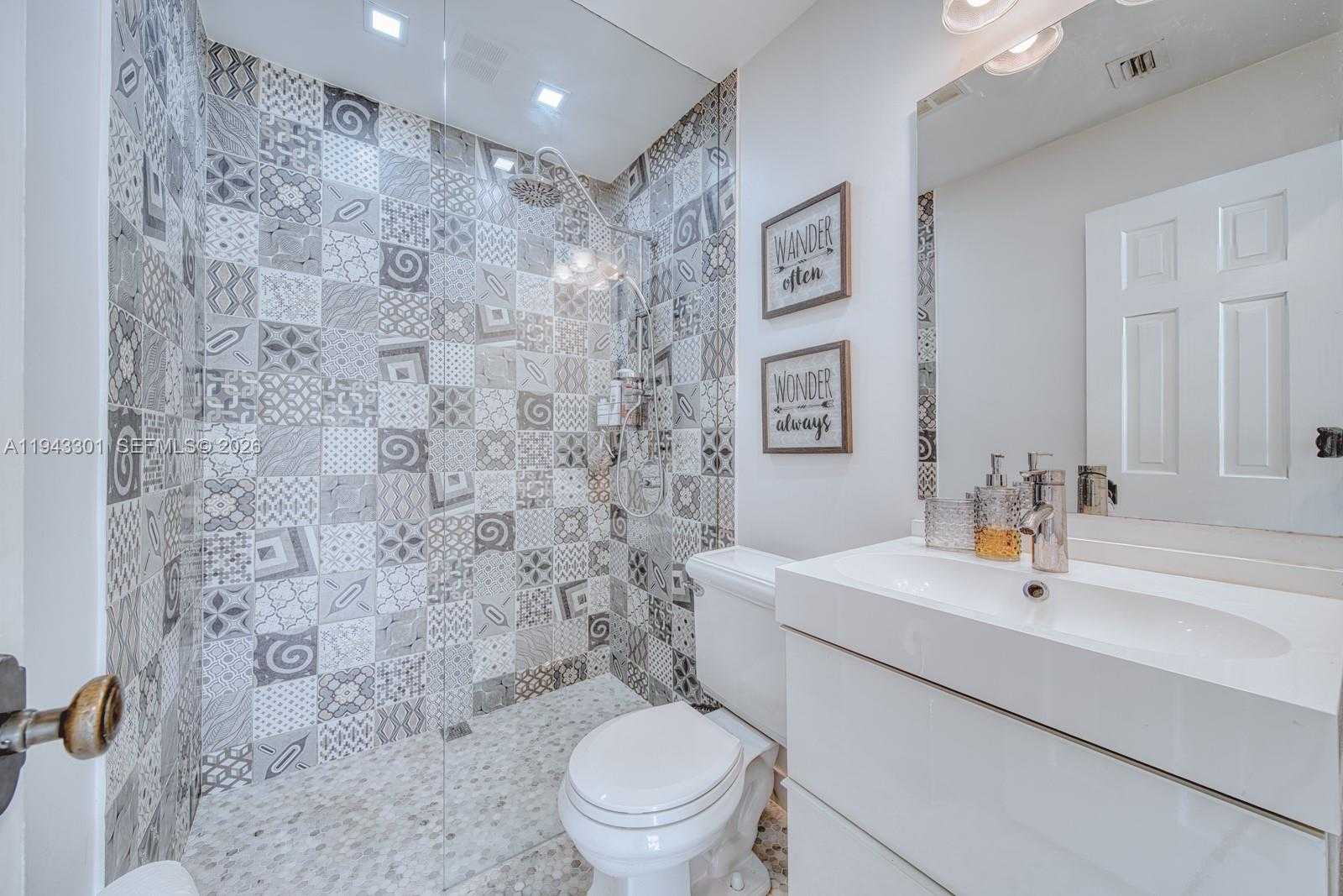 Small Image of 7621 SOUTH WEST 65TH PL, South Miami Number 24