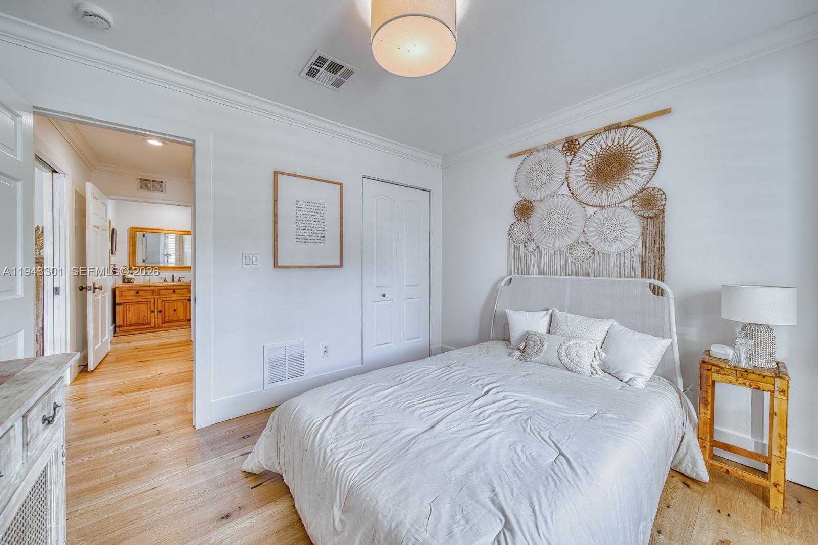 Small Image of 7621 SOUTH WEST 65TH PL, South Miami Number 26