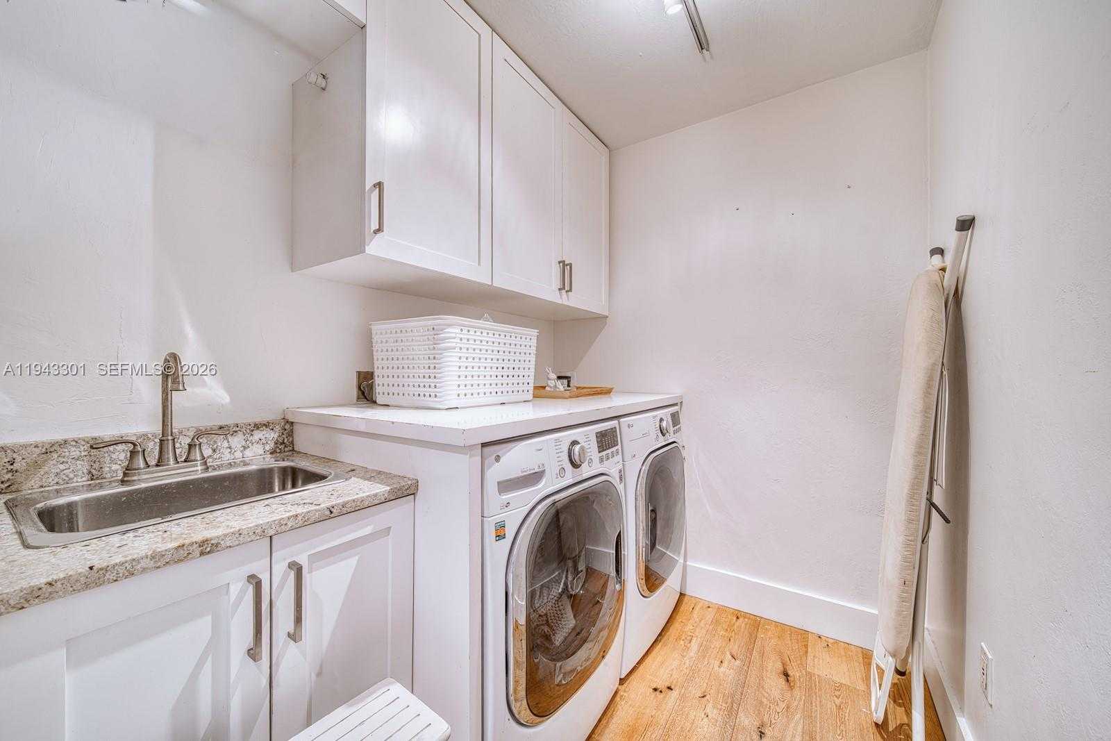 Small Image of 7621 SOUTH WEST 65TH PL, South Miami Number 27