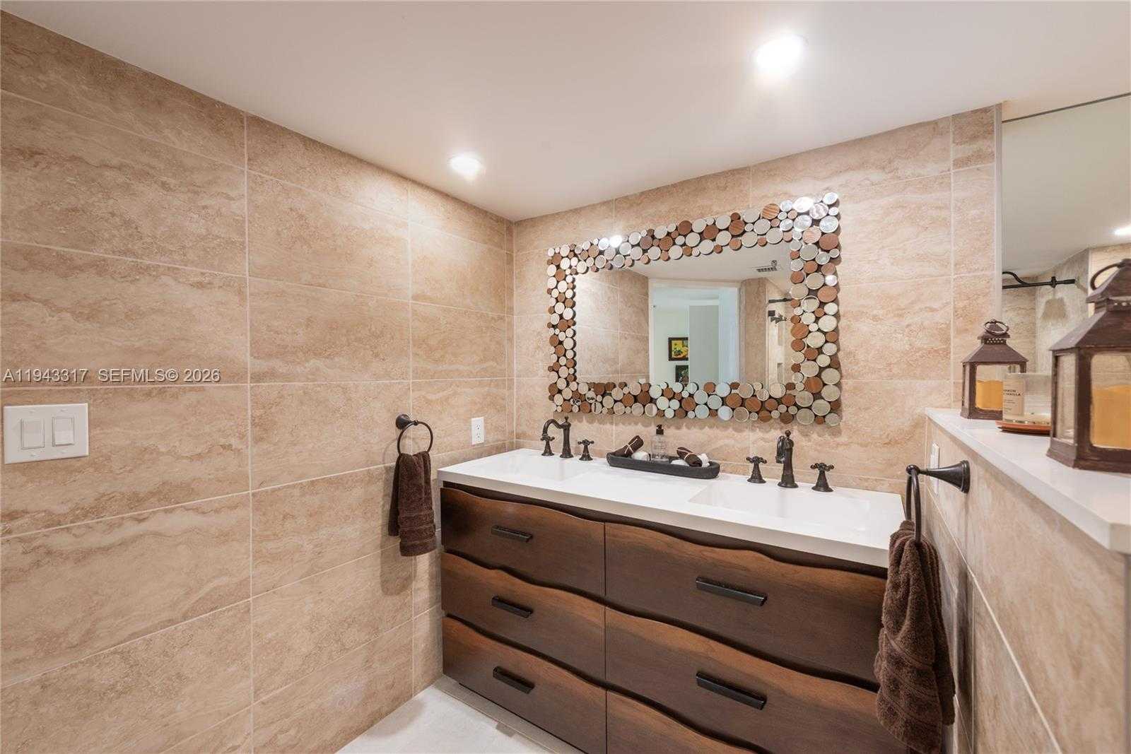 Small Image of 520 BRICKELL KEY DR #A1102, Miami Number 21