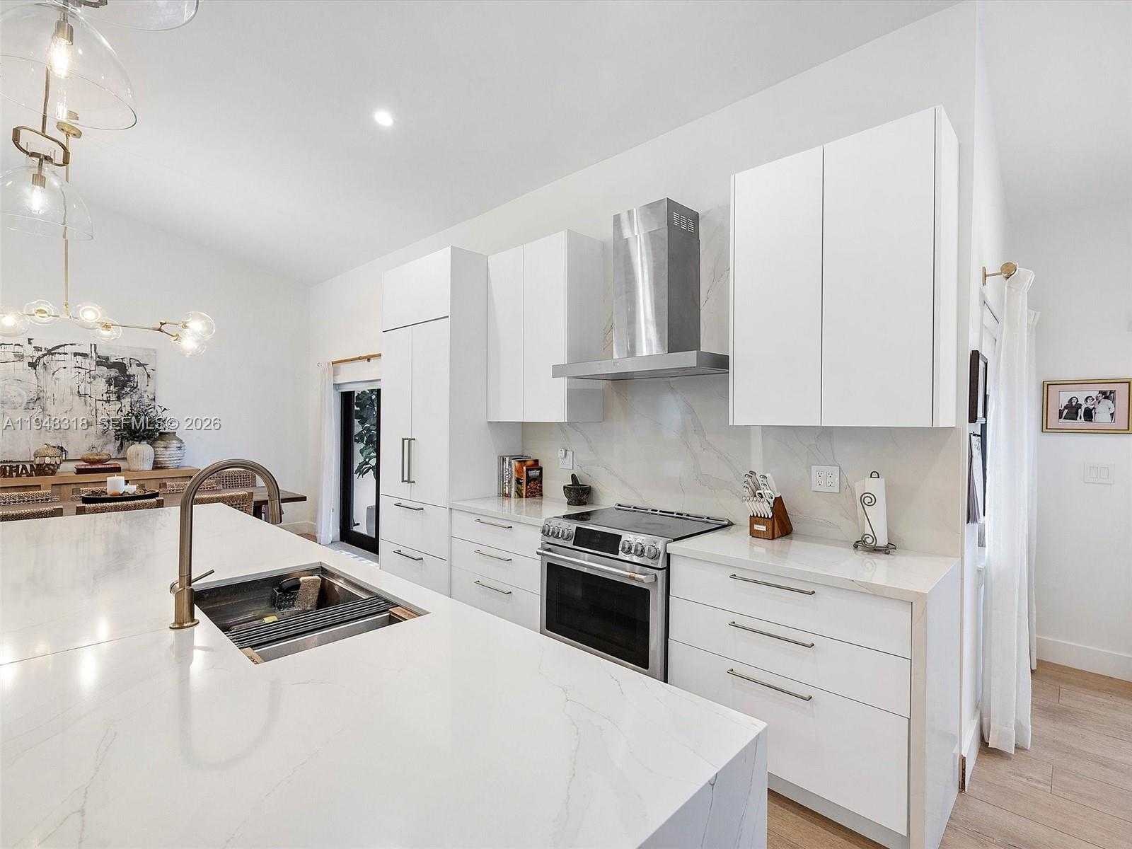 Small Image of 3776 SOUTH WEST 107TH CT, Miami Number 16