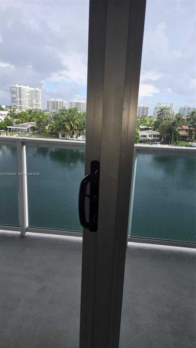 Small Image of 9381 EAST BAY HARBOR DR #404S, Bay Harbor Islands Number 13