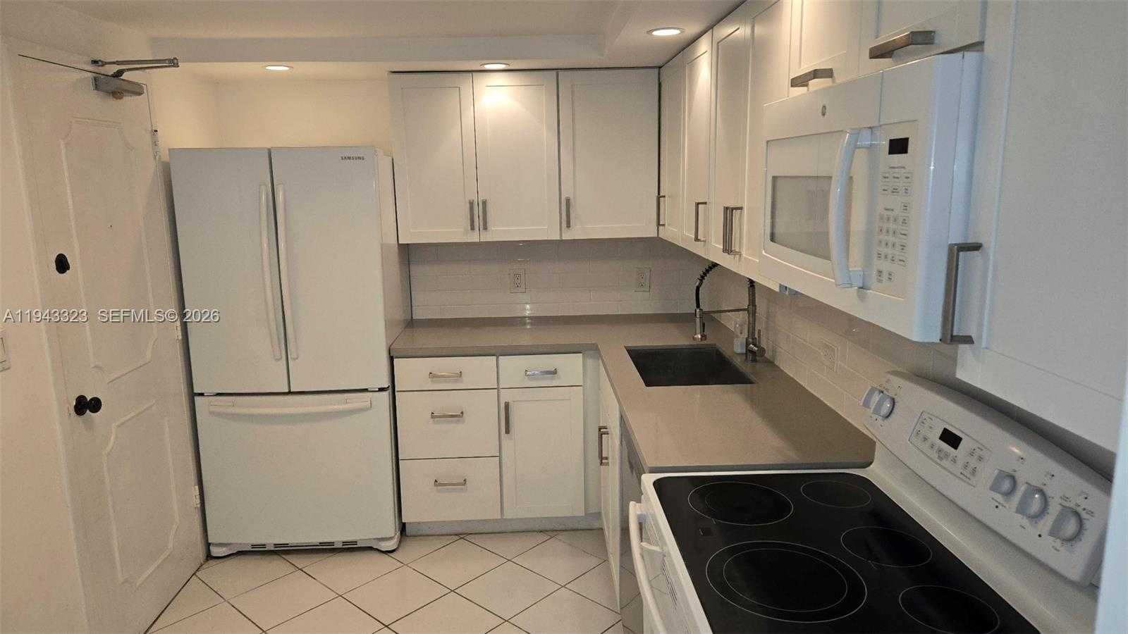 Small Image of 9381 EAST BAY HARBOR DR #404S, Bay Harbor Islands Number 15