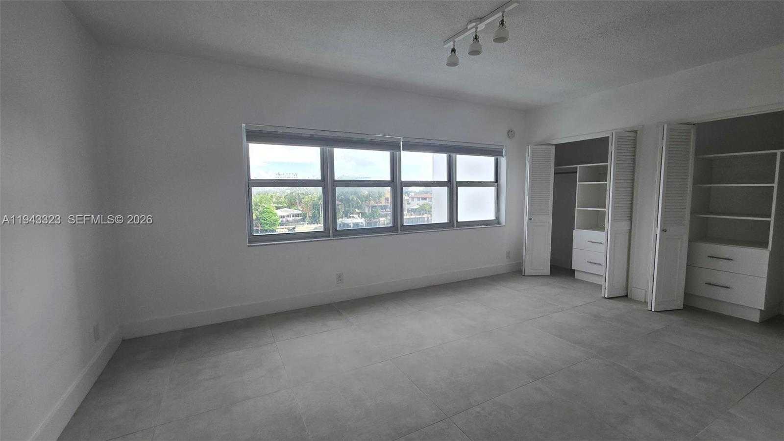 Small Image of 9381 EAST BAY HARBOR DR #404S, Bay Harbor Islands Number 21