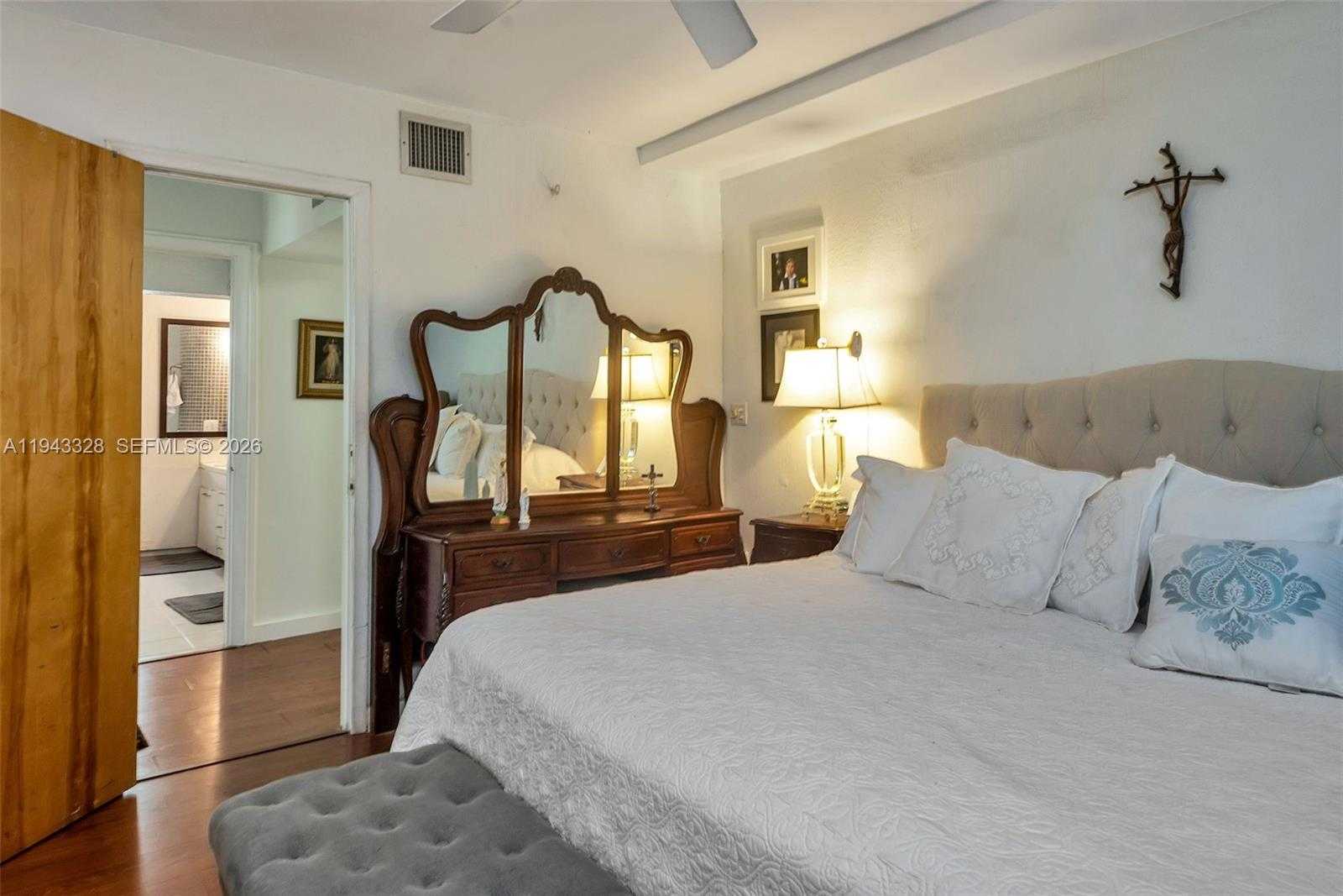 Small Image of 5845 SOUTH WEST 88TH ST, South Miami Number 16