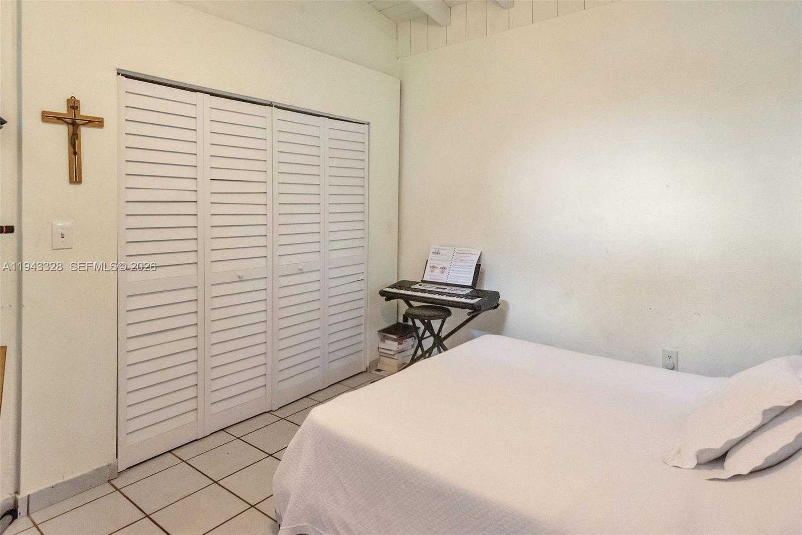Small Image of 5845 SOUTH WEST 88TH ST, South Miami Number 20