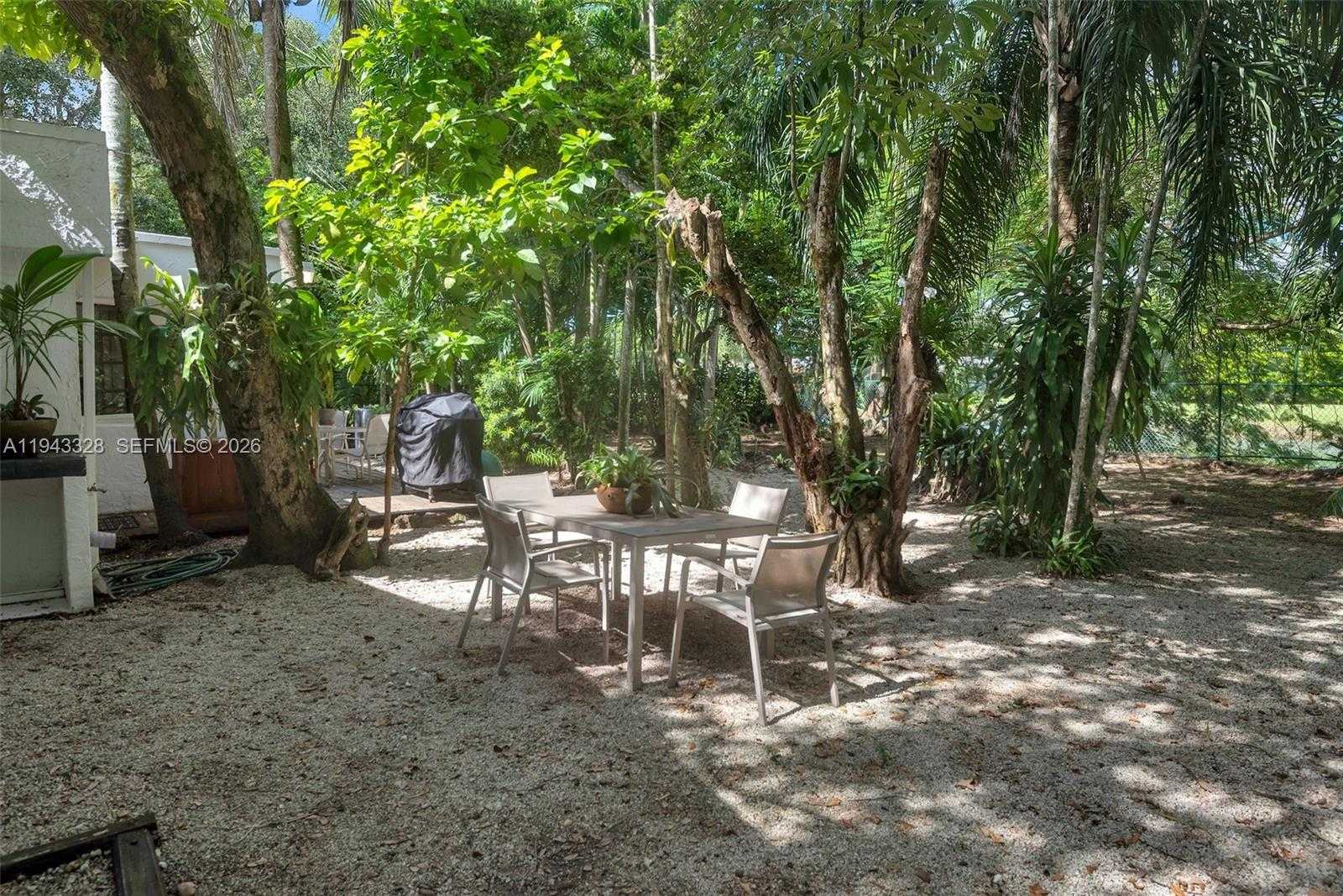 Small Image of 5845 SOUTH WEST 88TH ST, South Miami Number 28