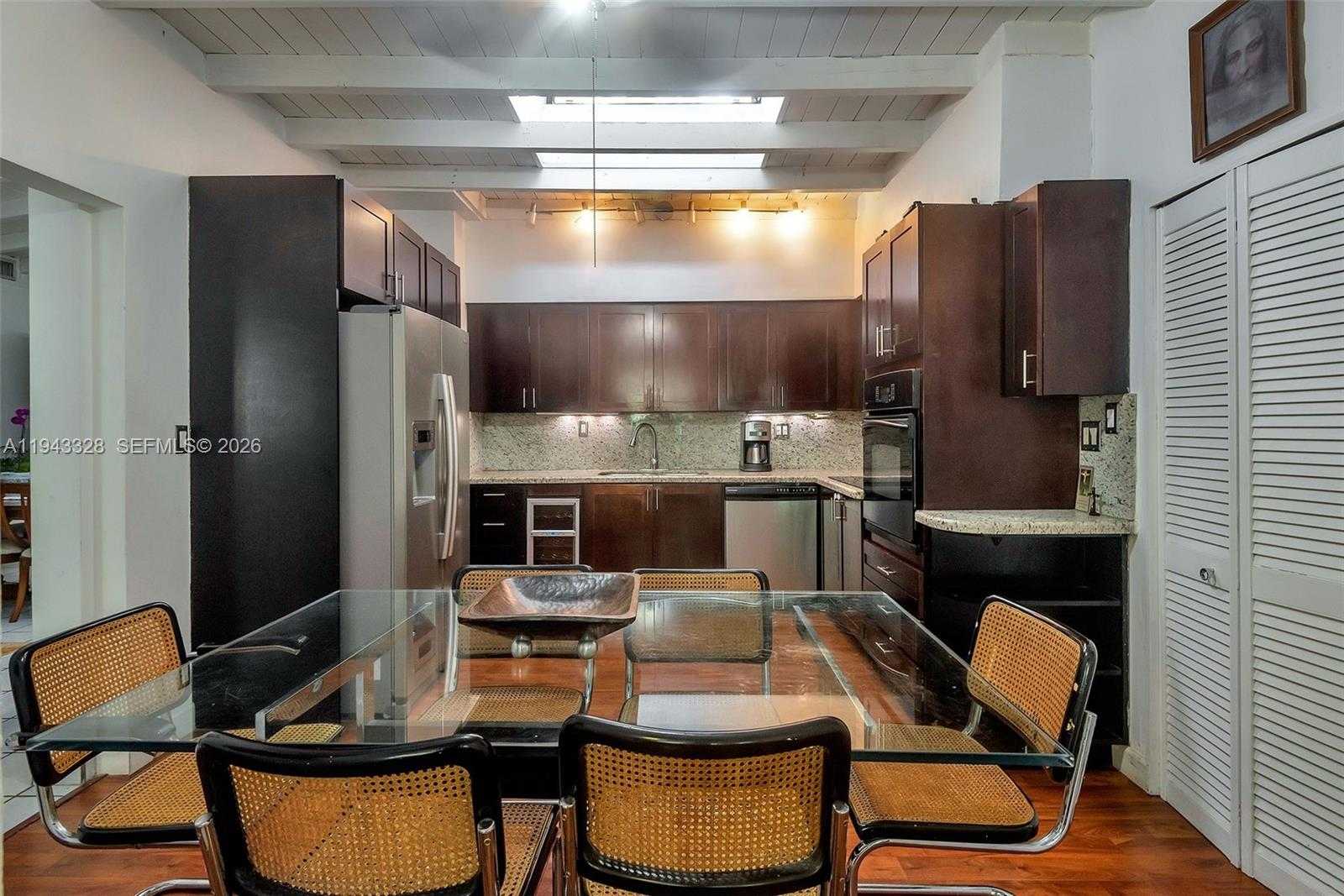 Small Image of 5845 SOUTH WEST 88TH ST, South Miami Number 8