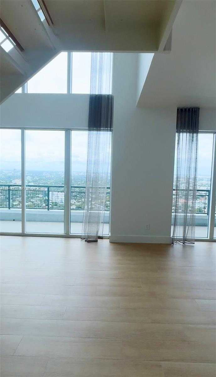 Small Image of 60 SOUTH WEST 13TH ST #4201, Miami Number 12