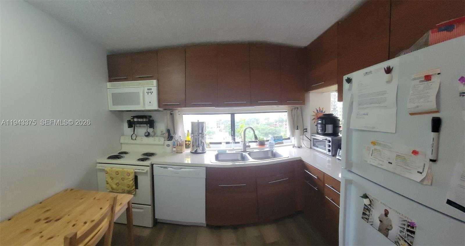 Small Image of 17021 NORTH BAY RD #917, Sunny Isles Beach Number 2