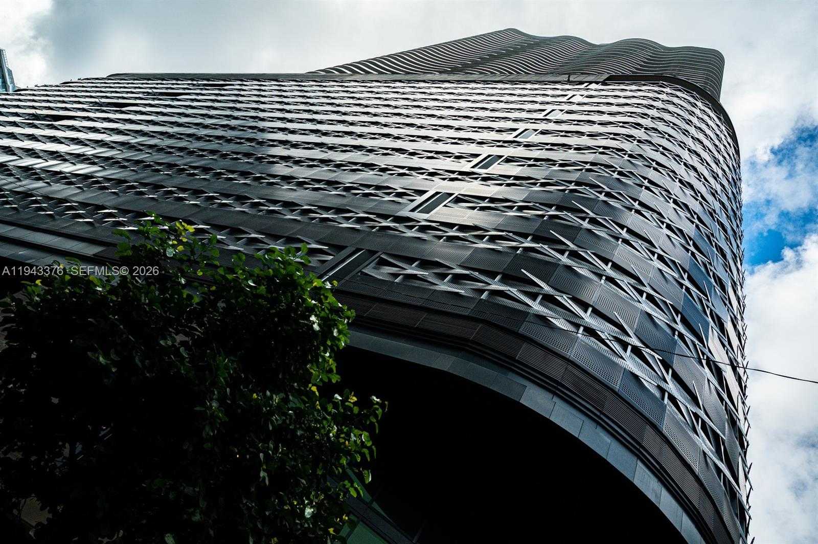 Small Image of 1000 BRICKELL PLZ #1806, Miami Number 2