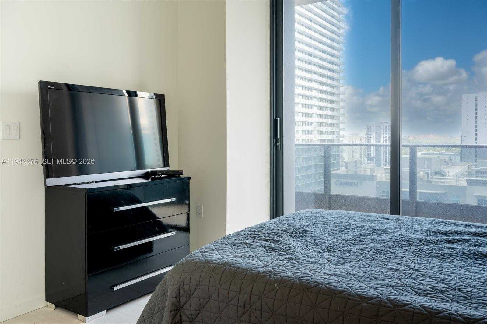 Small Image of 1000 BRICKELL PLZ #1806, Miami Number 24