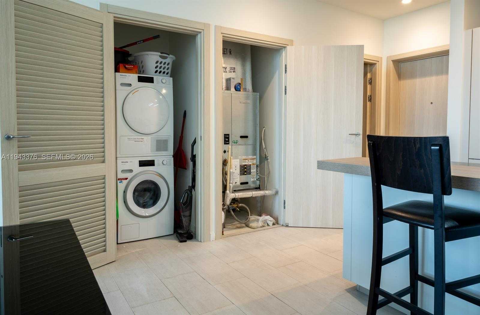 Small Image of 1000 BRICKELL PLZ #1806, Miami Number 30