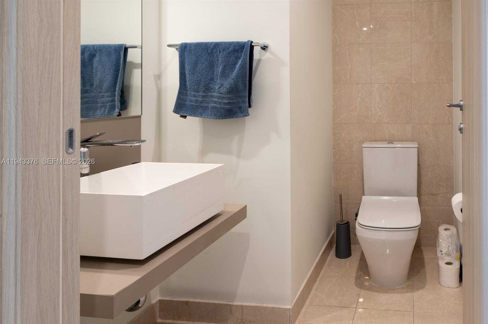 Small Image of 1000 BRICKELL PLZ #1806, Miami Number 31