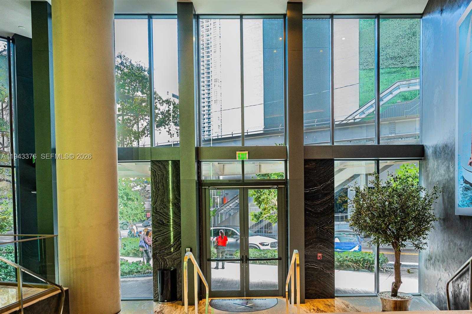 Small Image of 1000 BRICKELL PLZ #1806, Miami Number 8