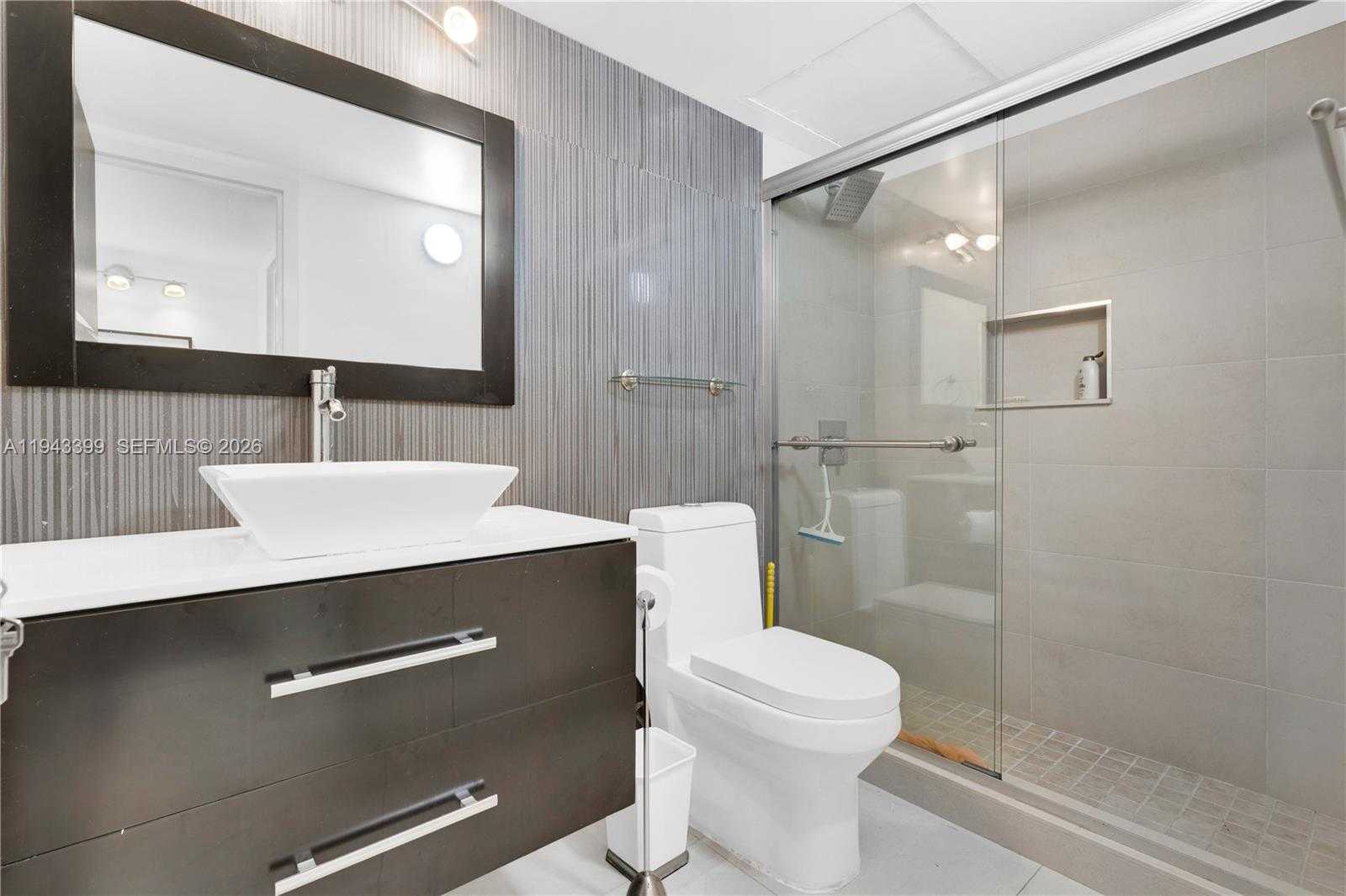 Small Image of 3140 SOUTH OCEAN DR #1211, Hallandale Beach Number 16