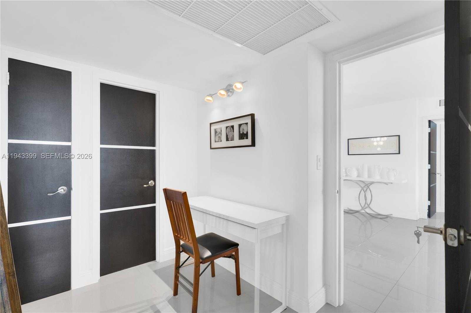 Small Image of 3140 SOUTH OCEAN DR #1211, Hallandale Beach Number 17